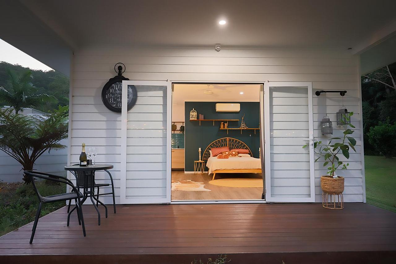 The Poolhaus Retreat - Peaceful Private Studio Valdora Esterno foto