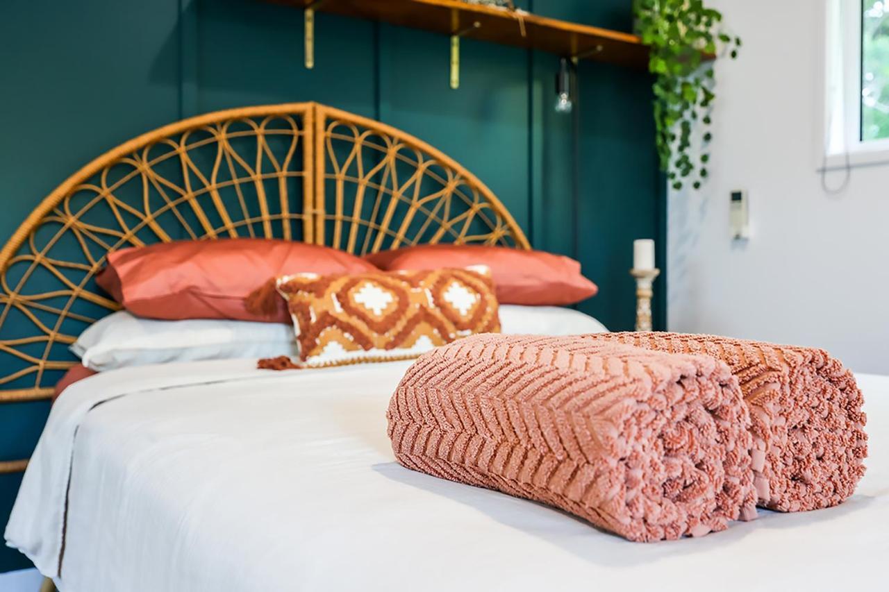 The Poolhaus Retreat - Peaceful Private Studio Valdora Esterno foto
